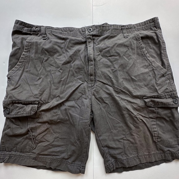 CD charcoal gray cargo shorts‎ men’s 44 inseam 10” - Picture 1 of 11